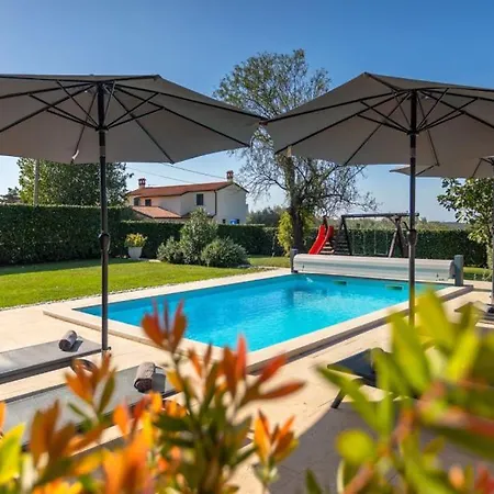 Villa Activity Marula With Outdoor Pool In Buje *