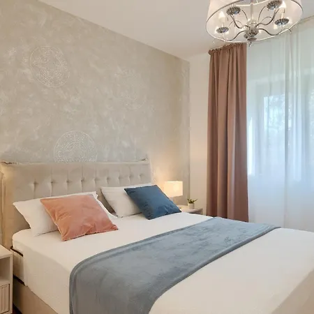 Villa Activity Marula With Outdoor Pool In Buje Gambozzi