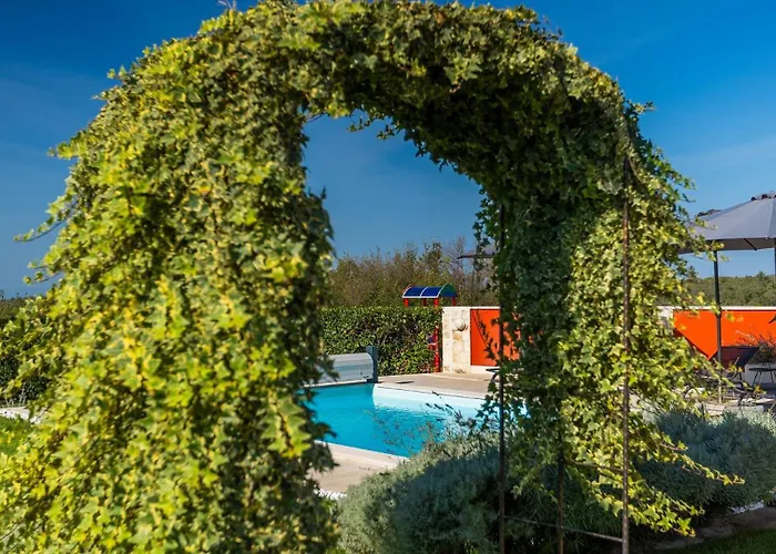 Villa Activity Marula With Outdoor Pool In Buje Gambozzi