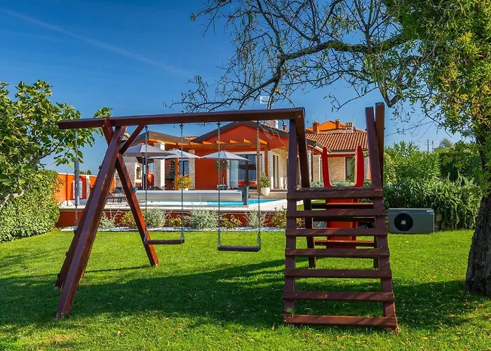 Villa Activity Marula With Outdoor Pool In Buje