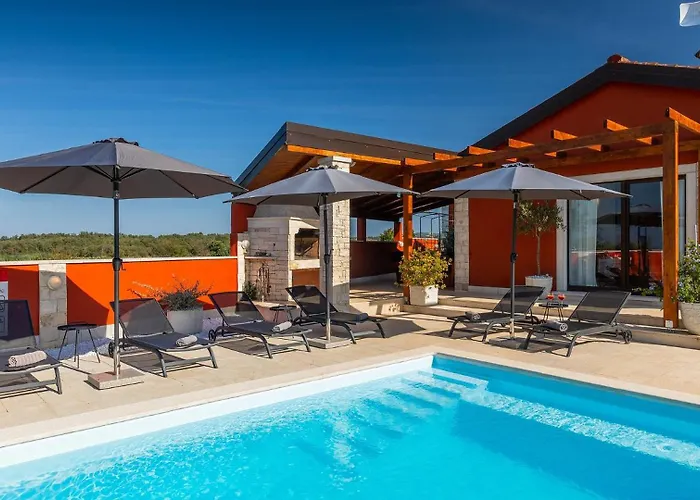 Villa Activity Marula With Outdoor Pool In Buje *
